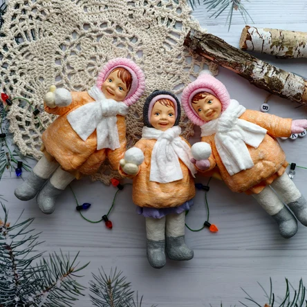 Маринка со снежком